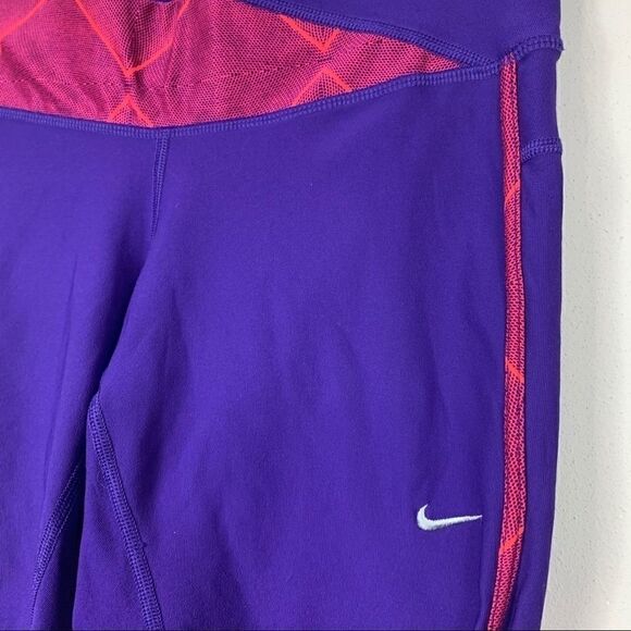 Sale❤️Nike running purple short capris size small - Picture 2 of 9